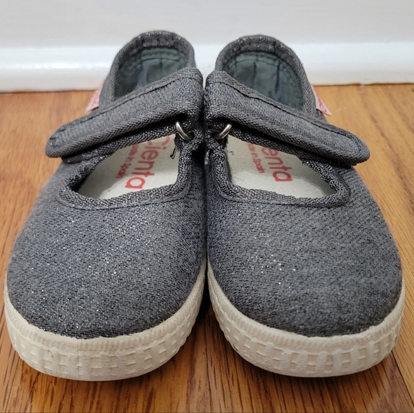 Cienta Toddler Little Girls Sparkly Grey Mary Jane Style Shoes Size 23 (6.5) - Picture 2 of 9